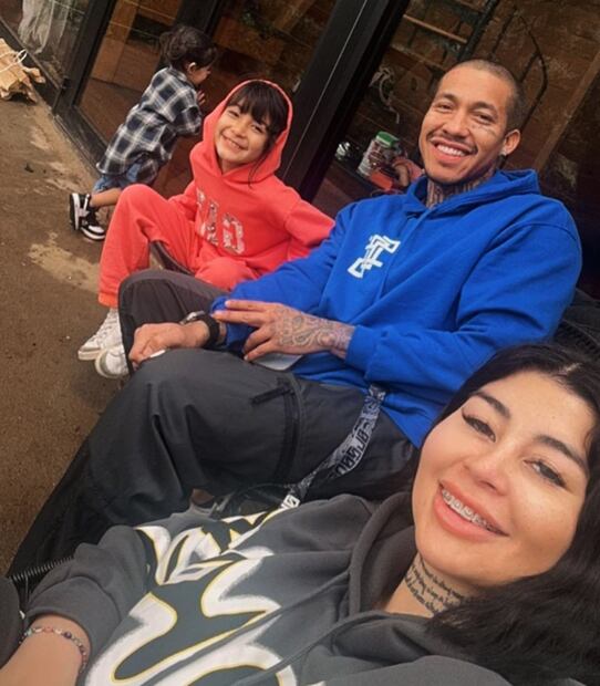 Lefty SM a lado de su esposa María Isabel y sus dos hijas: Kasey y Ciara.
Foto: Instagram