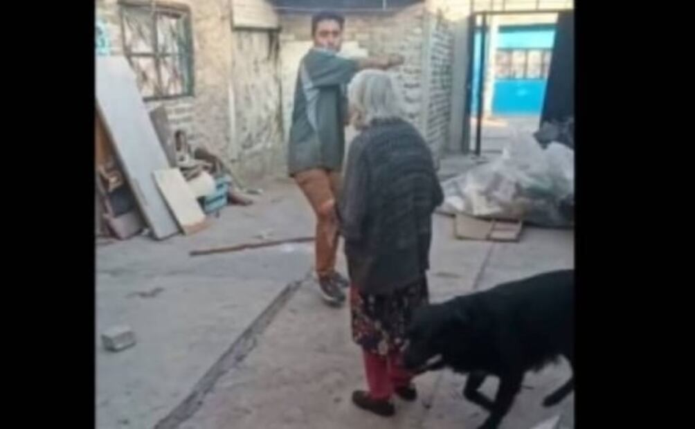 ¡De vuelta en casa! Abuelita golpeada por su nieto fue dada de alta