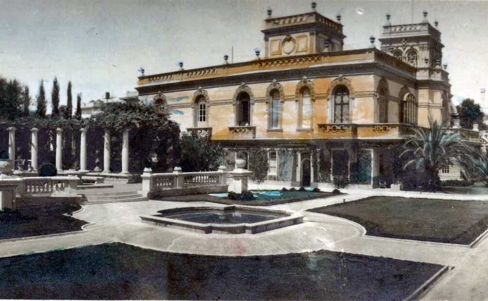 Una de las vistas que Ramón Puente debe haber disfrutado en sus viajes, pero que no perduraron hasta muestros días, es la del Chalet Nigg, más conocido como Casa Bell, donde vivieron la esposa e hijos del que, se rumora, fue el único comediante que hiciera reír a Porfirio Díaz. ESPECIAL.