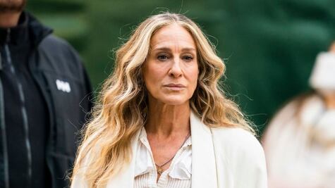 "Hay tanta charla misógina sobre nosotras", dice Sarah Jessica Parker tras críticas sobre su aspecto y sus canas