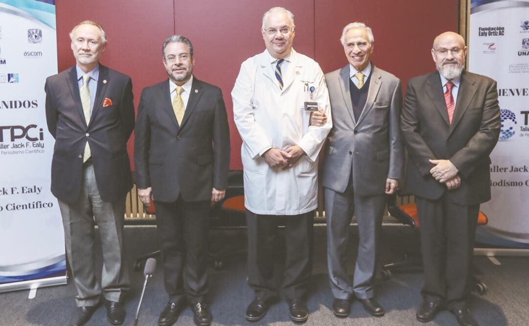 Ricardo Homs, presidente de la Academia Mexicana de la Comunicación; Enrique Bustamante, director de la Fundación Ealy Ortiz, A.C.; Germán Fajardo, de la Facultad de Medicina; Dionisio Meade, de Fundación UNAM, y Carlos Fernández Collado.