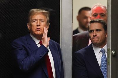 Trump afirma que no daría a México "ni 10 centavos" para migración