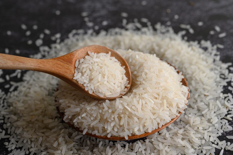 El arroz es fuente de carbohidratos que dotan al cuerpo de energía. Foto: Freepik