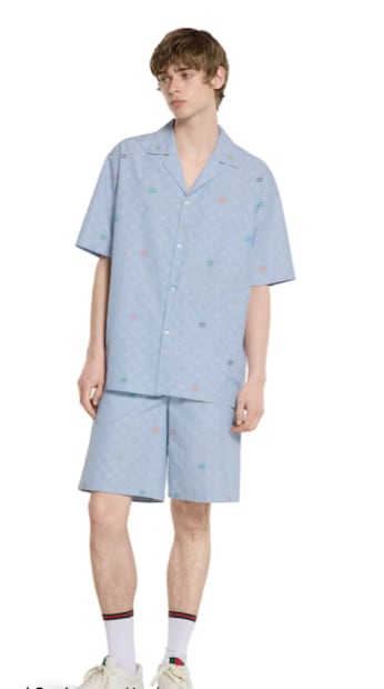 Esta camisa Gucci fue la parte inicial del outfit de lujo de Cristian Castro .Foto: Gucci.com