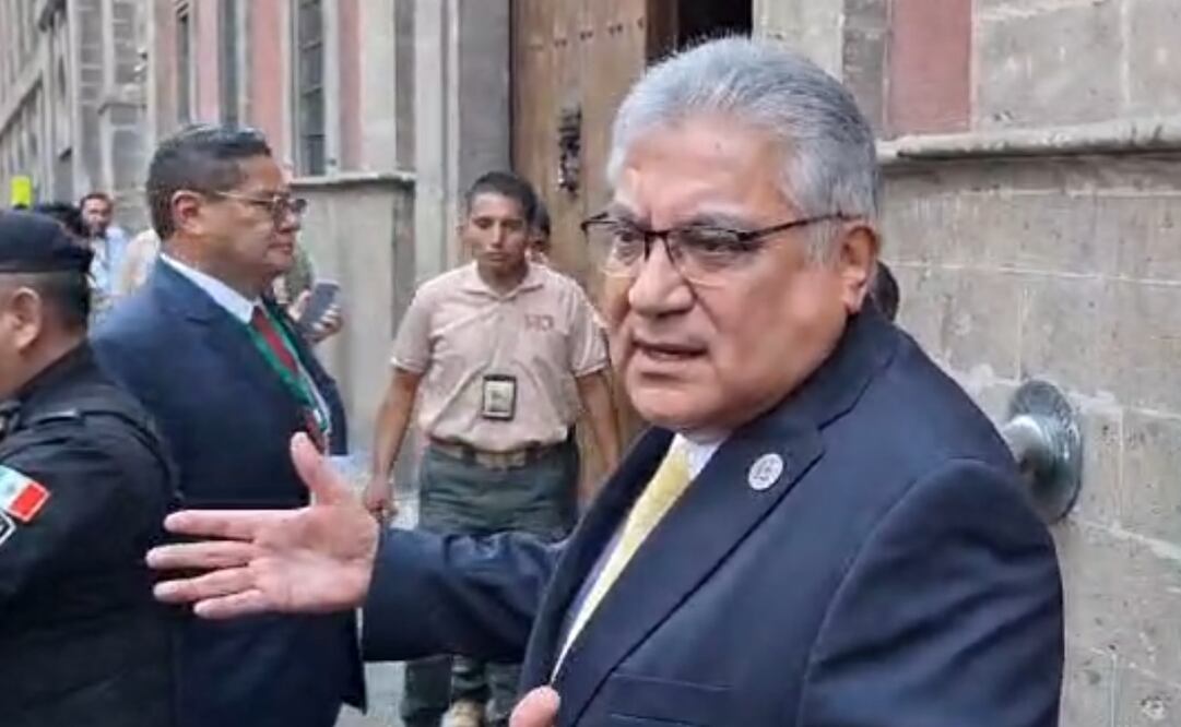 Alfonso Cepeda, líder del SNTE, llegó a Palacio Nacional este 15 de mayo. Foto: Especial