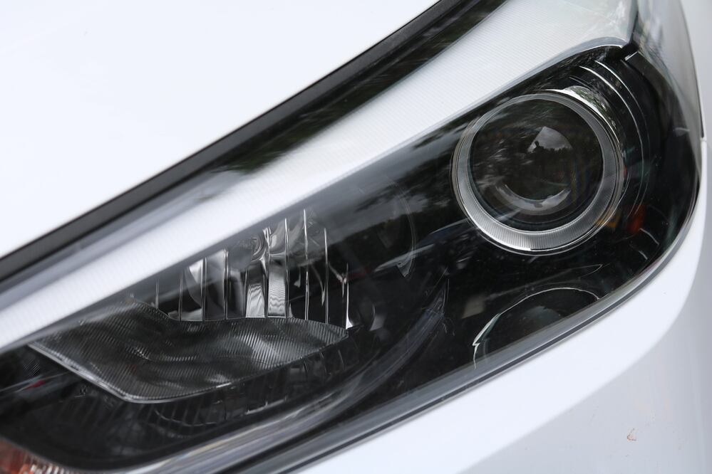 Existen tres tipos de lámparas para los faros de un automóvil / Fotos: Pixabay