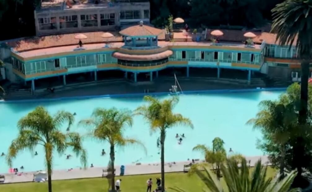 Balneario Agua Azul: alberca de olas y toboganes por 85 pesos
