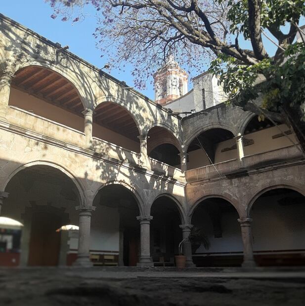 El lugar guarda en su fachada una gran peculiaridad. Foto: Catedral Azcapotzalco, Facebook