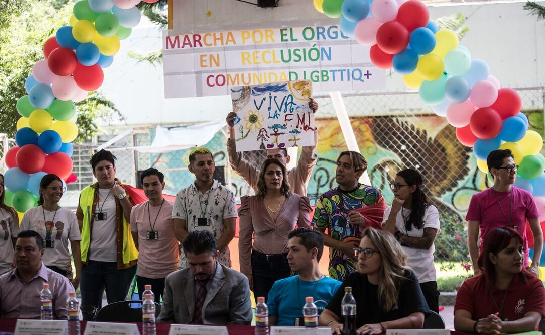 Eduin Caz en la marcha del orgullo LGBT+ en el Reclusorio Oriente. Foto: Germán Espinosa/EL UNIVERSAL