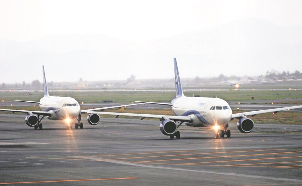 El transporte aéreo fue de los bienes y servicios cuyos precios tuvieron más incidencia a la baja en el resultado de la inflación en la primera mitad de enero. Foto: Archivo / EL UNIVERSAL