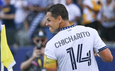 VIDEO: 'Chicharito' mete un golazo de tacón en la goleada del Galaxy