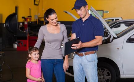 Revisa el auto y disfruta tus vacaciones