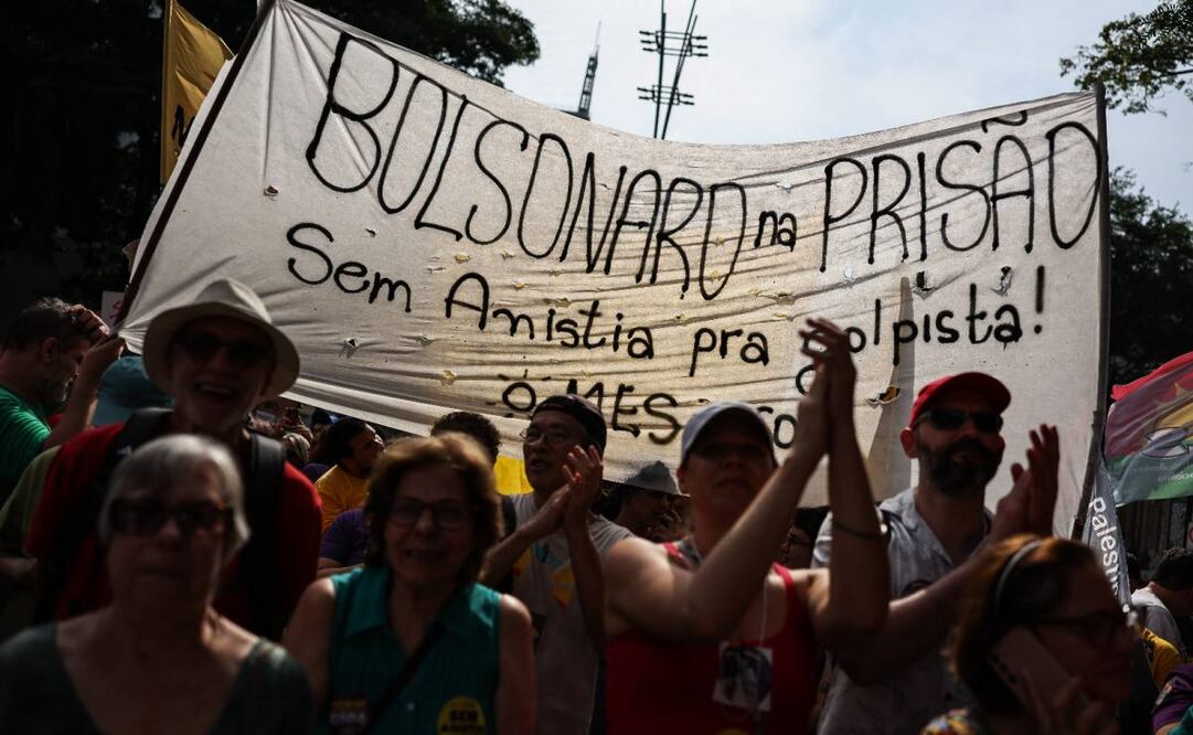 Cientos de brasileños exigen encarcelar a Bolsonaro y tumbar el proyecto de amnistía São Paulo (30/03/2025). Foto: EFE / Isaac Fontana