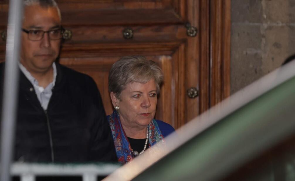 La Secretaria del medio Ambiente: Alicia Bárcena sale de Palacio Nacional sin dar declaraciones. Foto: Francisco Rodríguez/EL UNIVERSAL