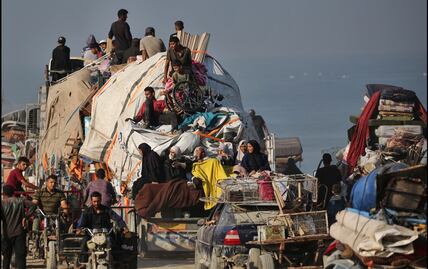 FOTOS: Éxodo de palestinos de la Ciudad de Gaza tras el aumento de ataques del ejército israelí