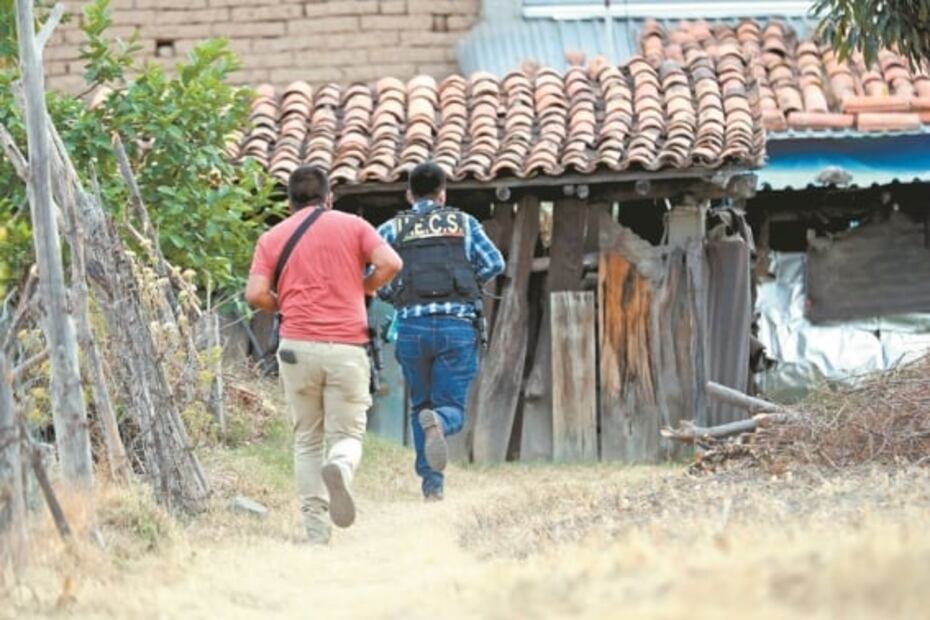 Mueren en emboscada 13 policías en Coatepec