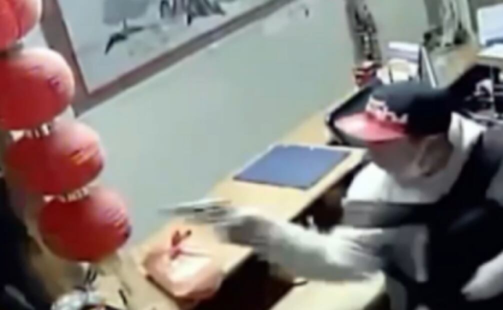 Imágenes de la cámara de vigilancia al restaurante Casa Mandarín. Foto: EL TIEMPO.