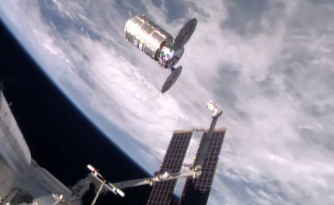 Cápsula cargada con 1.5 toneladas de basura liberada por la Estación Espacial Internacional. Foto: AP