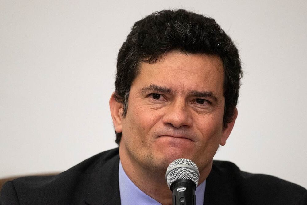 Sergio Moro, conocido por llevar a prisión a Luiz Inácio Lula da Silva como juez, renunció este viernes después de que el presidente Jair Bolsonaro destituyó al director de la Policía Federal. EFE/ Joédson Alves