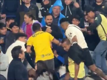 Pumas vs América: La violencia invadió las tribunas en el Clásico Capitalino; ¿Hay detenidos?