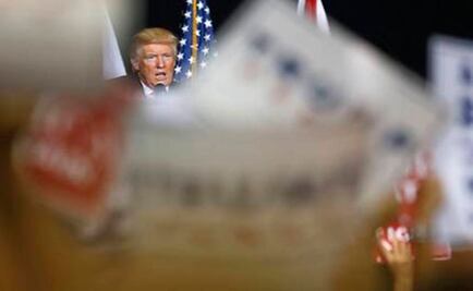 Trump, aiming to widen support, makes pitch to Hispanics