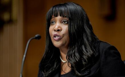 Gobernadora de la Fed, Lisa Cook, demanda a Trump por buscar despedirla; es un "intento ilegal", acusa