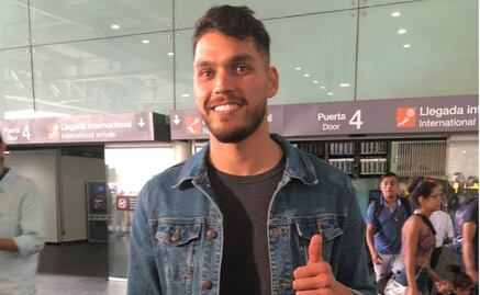 Nicolás Freire llega a México para reportar con Pumas