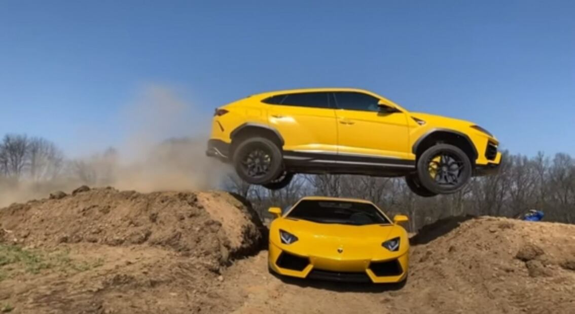 En video: Youtuber salta sobre un Lamborghini Aventador en una Urus 