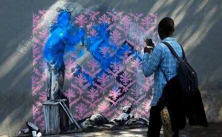 Atribuyen a Banksy obras sobre migración en París