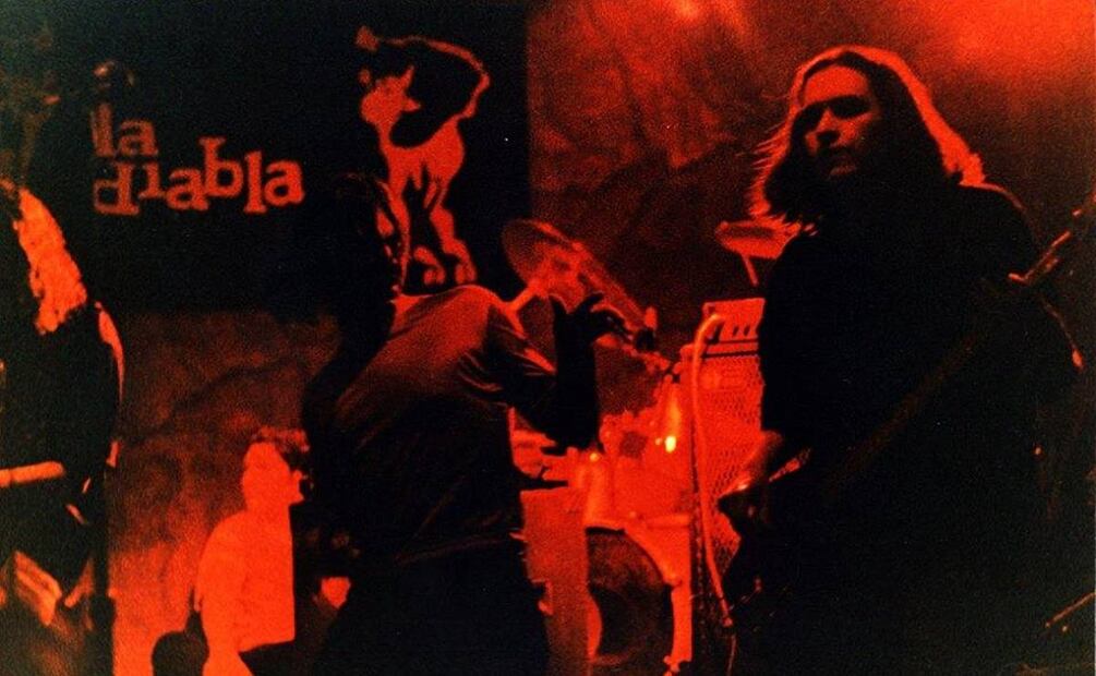 La banda paraguaya Salamandra logró presentarse en La Diabla también poco tiempo antes del cierre del antro, como parte de una de sus giras por Latinoamérica. ESPECIAL.