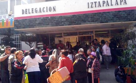 Exigen a delegada de Iztapalapa apoyos para alumnos con Down