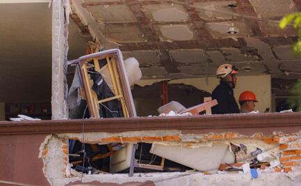 Brugada expresa solidaridad a afectados por explosión en Paseos de Taxqueña; familias aún no podrán regresar a sus hogares, advierte