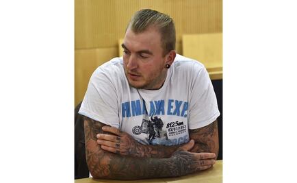 Por tatuaje, político alemán es condenado a 8 meses de prisión