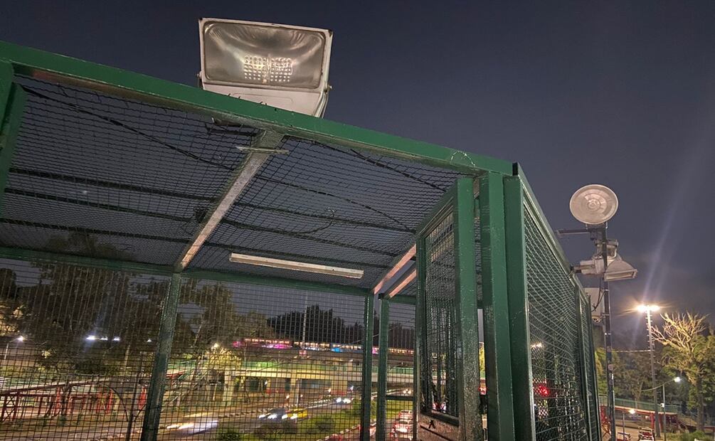 A dos años de la tragedia de las hermanas Esmeralda y Sofía afuera del Palacio de los Deportes, así luce el memorial. Foto: Juan Carlos Williams