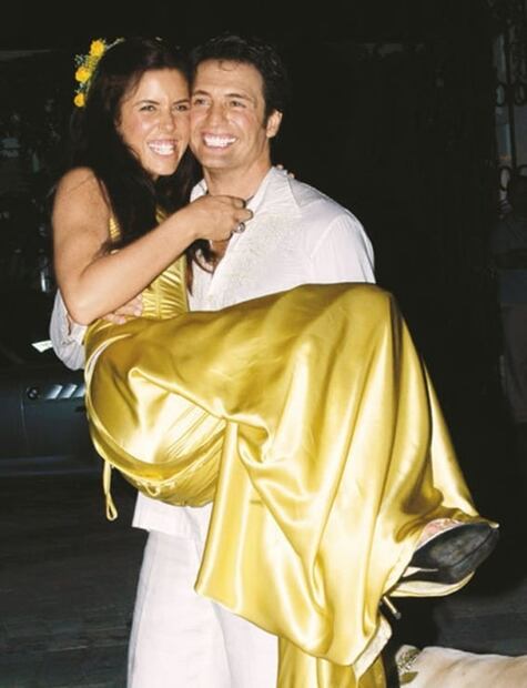 Kourtney Kardashian y otras famosas que se casaron con vestidos nada tradicionales