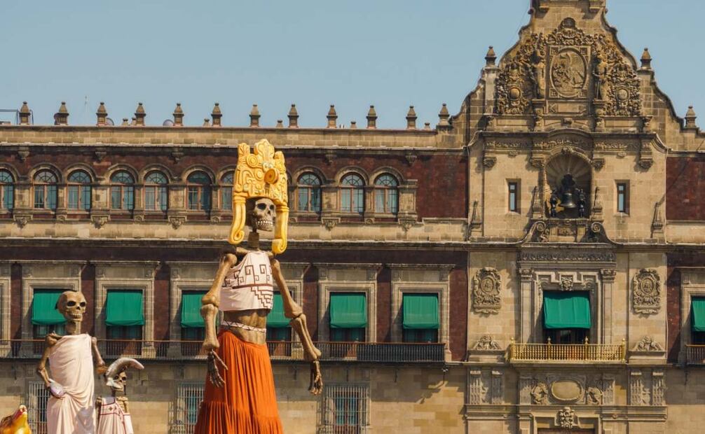 Imágenes de catrinas adornan el Zócalo de la CDMX (26/10/2025). Foto: Osmar Alvarado / EL UNIVERSAL