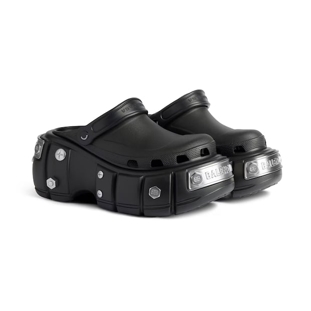 Los Mule HardCrocs tienen un estilo punk-industrial. Foto: Balenciaga