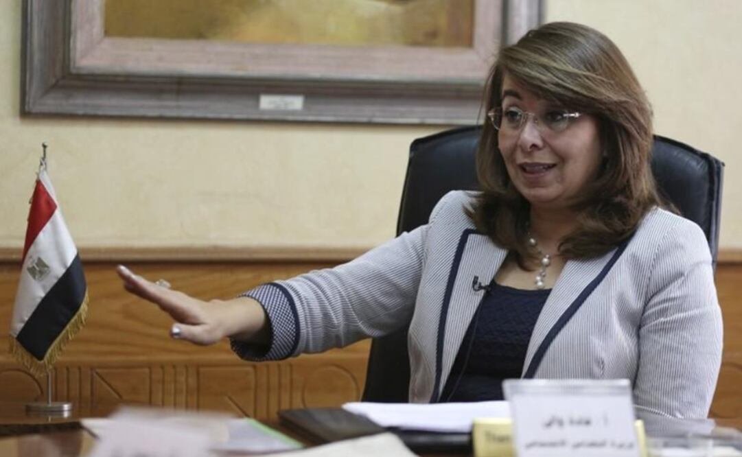 "Debemos controlar el crecimiento de la población para que la gente pueda sentir los beneficios del desarrollo", afirmó Ghada Wali, ministra de Solidaridad Social. Foto: Reuters 