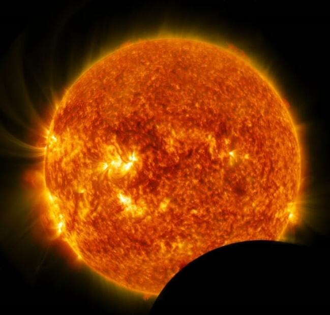 Tras extinción del Sistema Solar, ¿cuál será el destino de los planetas?
