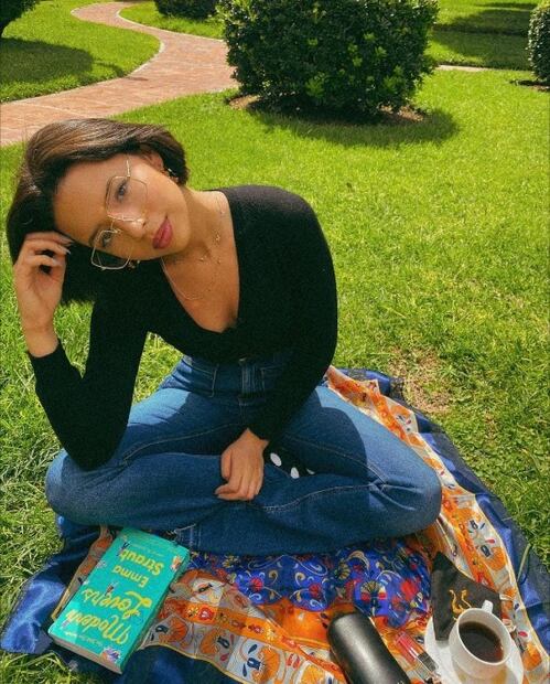 Ángela Aguilar confirma que es la reina de los jeans de cintura alta