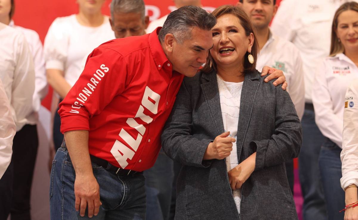 La entonces candidata a la presidencia de la República por la coalición PAN, PRI y PRD, Xóchitl Gálvez, junto a Alito Moreno en Saltillo, Coahuila, el 15 de marzo de 2024. Foto: Alejandro Rodríguez/ Cuartoscuro
