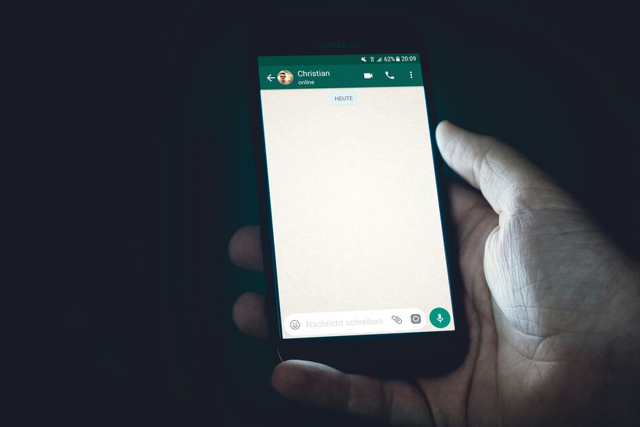 Con la función "Vaciar" sólo se borran los mensajes en tu celular, no en el de la otra persona. Foto: Unsplash