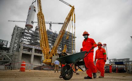 Esperan empresarios que Dos Bocas empiece a refinar en menos de un año