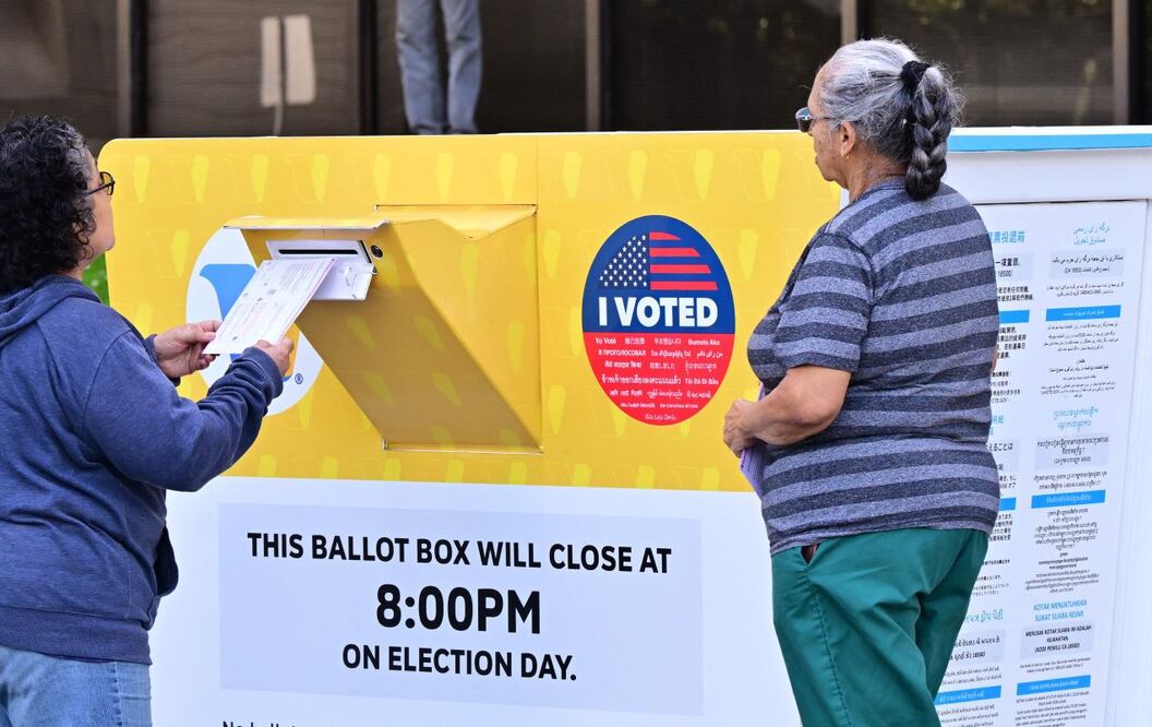 En Estados Unidos, los ciudadanos mayores de 18 años son elegibles para votar, aunque cada estado puede establecer requisitos adicionales, como el registro previo y la presentación de identificación. Imagen ilustrativa. Foto: AFP/Archivo