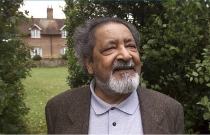Muere el escritor ganador del Nobel V.S. Naipaul