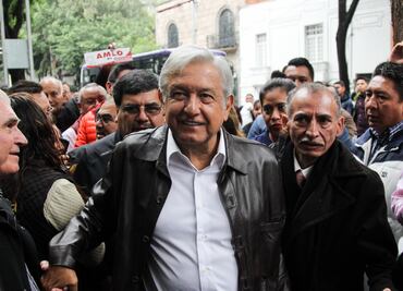 Rehúsan banqueros contestar acusaciones de AMLO sobre serie populista
