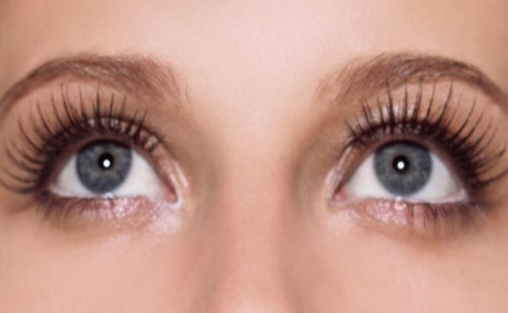 De esta manera puedes hacer un rímel 100% casero