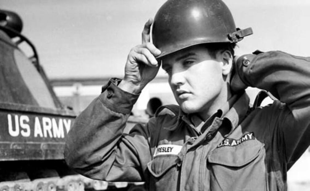 Además de BTS, estos famosos también han tenido que servir a su país