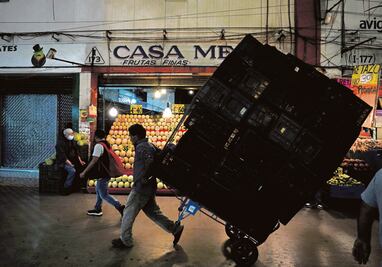 Comercio al menudeo sufre baja en febrero