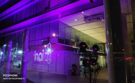 Sede del INAI se ilumina de morado en conmemoración del Día de la Mujer